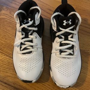 Under armour basketball shoes